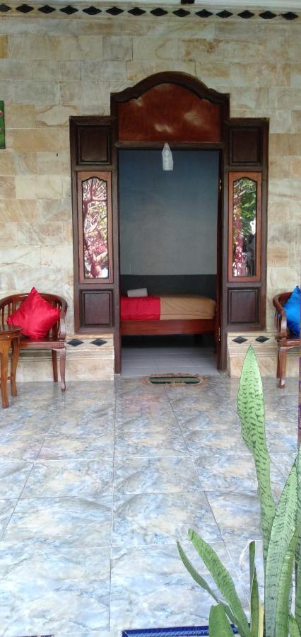 Kuwera Homestay Batununggul Ngoại thất bức ảnh