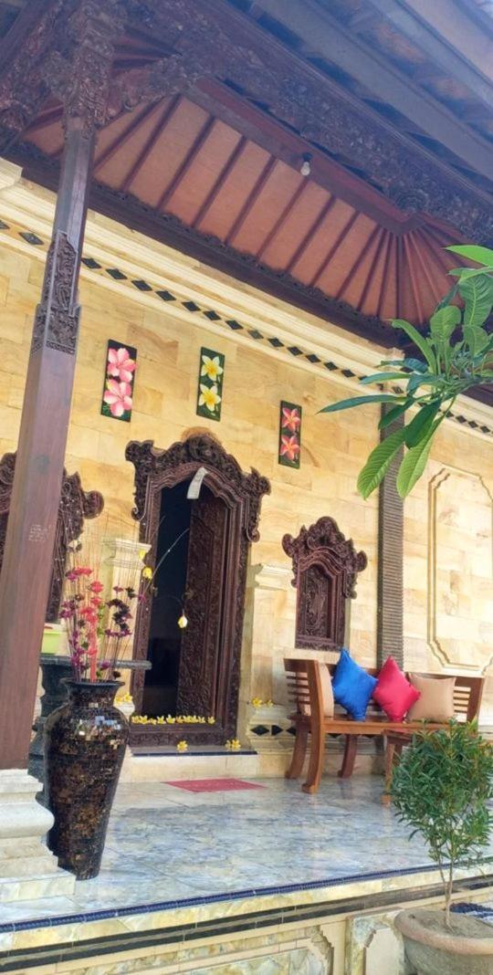 Kuwera Homestay Batununggul Ngoại thất bức ảnh
